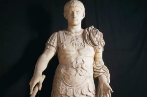 Caligula, nombres