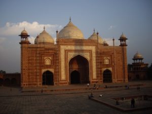 Otro de los mausoleos complejo Taj Mahal